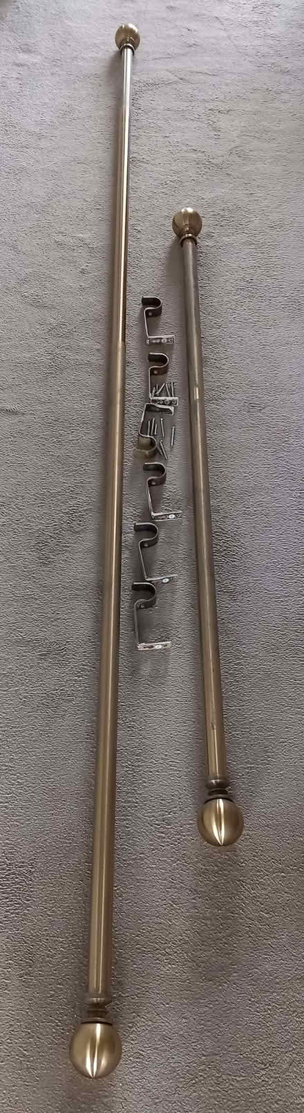 Photo of free Extending Curtain Poles (Barry CF62) #1