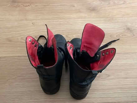 Photo of free Women’s ankle boots (size 3,5 UK) (Elephant and castle SE1) #3