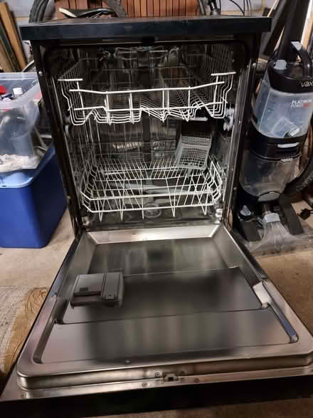 Photo of free Swan sdw2025B Dishwasher (The Folly BN7) #3