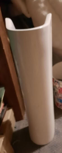Photo of free Pedestal for basin - white (Woodley RG6) #1