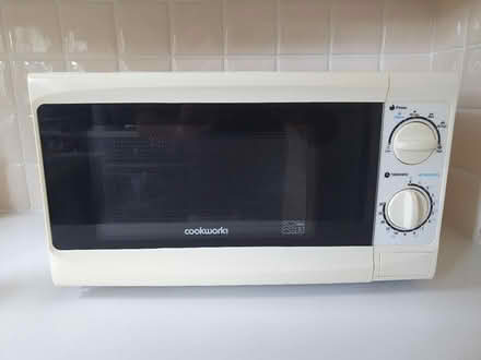 Photo of free Cookworks 700w Microwave (TW1 - Twickenham) #2