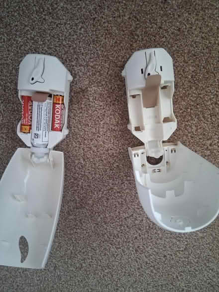Photo of free Glade automatic 'sense & spray' (Dunfermline KY12) #2
