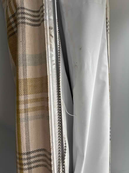 Photo of free Blind (N3) #2