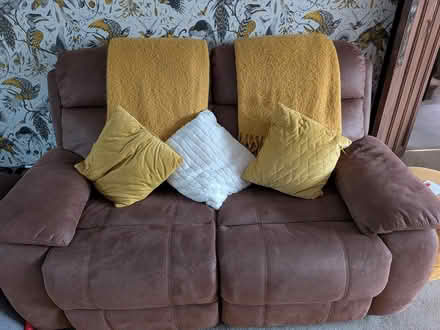 Photo of free excellent condition sofa (Frinton CO13) #1