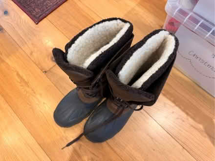Photo of free Snow boots - men’s size 10-12 (Highbury N5) #3
