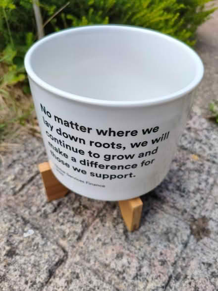 Photo of free Plant pot (Jerrymoor Hill Finch RG40) #2