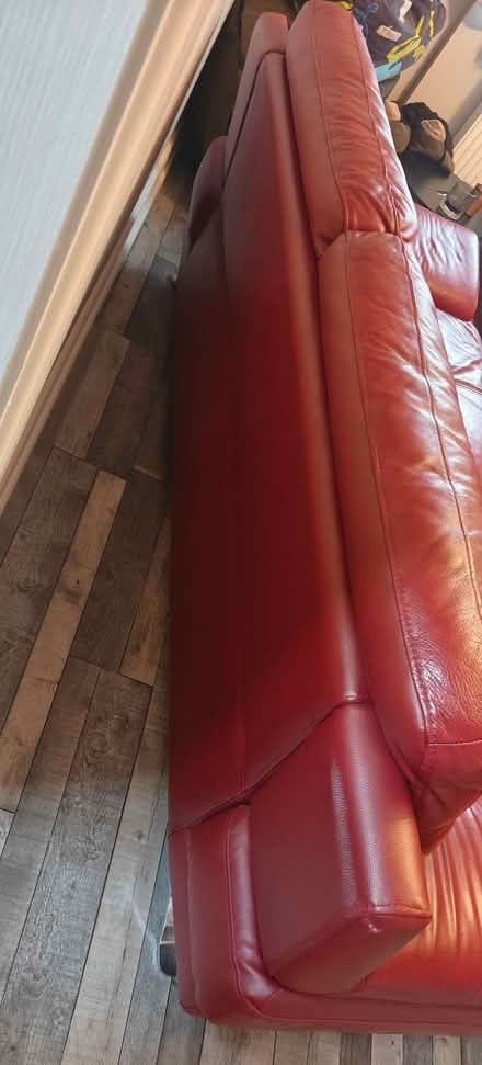 Photo of free 2 & 3 Seater Leather Sofa (Bushey Village WD23) #4
