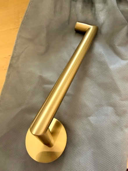 Photo of free Toilet paper holder (Islington N1 (essex road)) #2