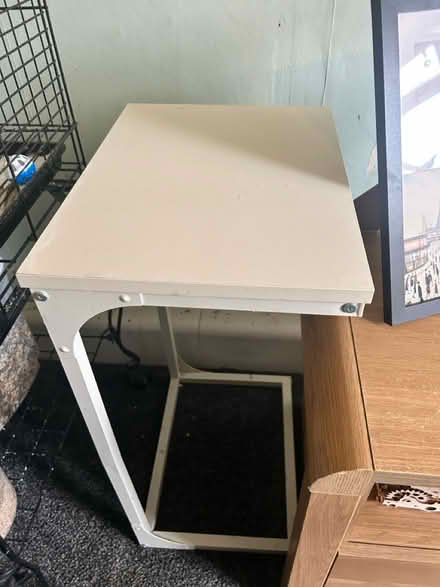 Photo of free White Table (Leeds LS12) #1