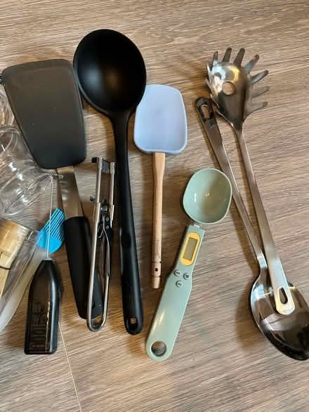 Photo of free Kitchen Miscellaneous (Ravenscourt Park W6) #4