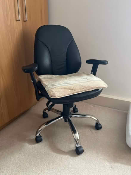 Photo of free Gas lift office chair (Wheatley, Oxfordshire OX33) #3