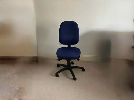 Photo of free Office chair (Yo62 6nz) #1