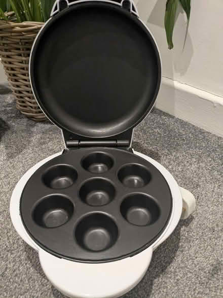 Photo of free Mini Cupcake Maker (Cornton FK9) #2