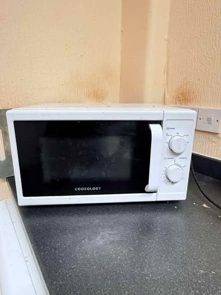 Photo of free Microwave (BD227BG) #1