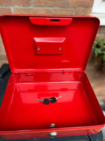 Photo of free Lockable, metal valuables box (Solihull b92) #1