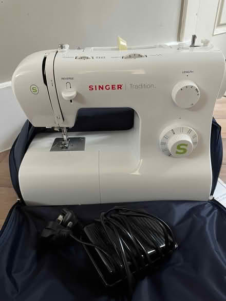 Photo of free Faulty Singer 2273 sewing machine (Bromley BR2) #2