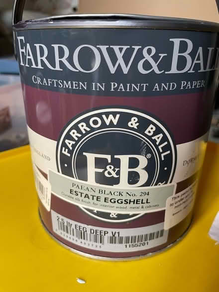 Photo of free Paint: Farrow and Ball 'Paean Black' eggshell (De Parys MK40) #1
