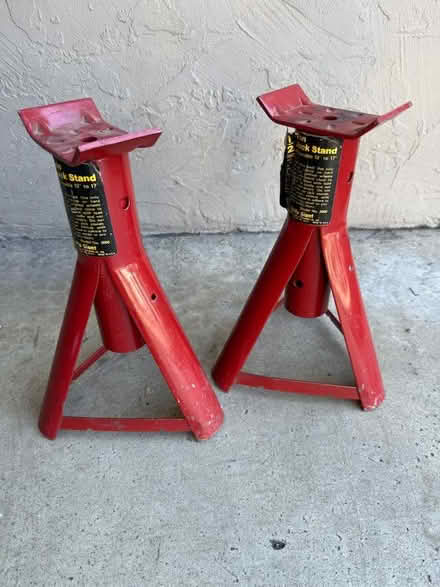 Photo of free 1 1/2 Ton Jack Stands with No Pins (Highway 85 & El Camino) #1
