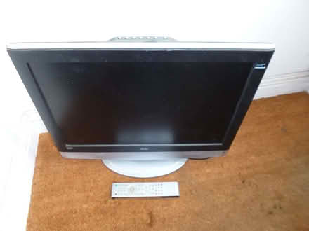 Photo of free Bush 22 inch TV/DVD combo with remote (Patchway BS34) #1