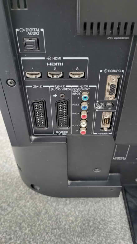 Photo of free Tv (Redditch B98) #3