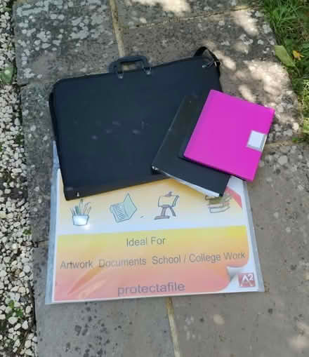 Photo of free Folders/art folders (Hastings TN35) #1