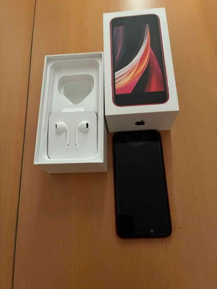 Photo of free Iphone RED SE 128GB (Tottenham N18) #1