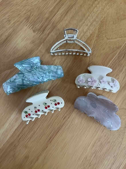 Photo of free Claw clips (Clapham South SW12) #1