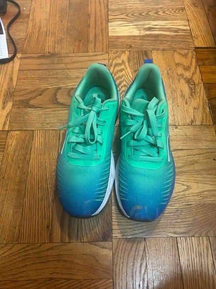 Photo of free Avía Men’s Sneakers Size 9 (Corn of Qns. Blvd. and 83rd Av) #1