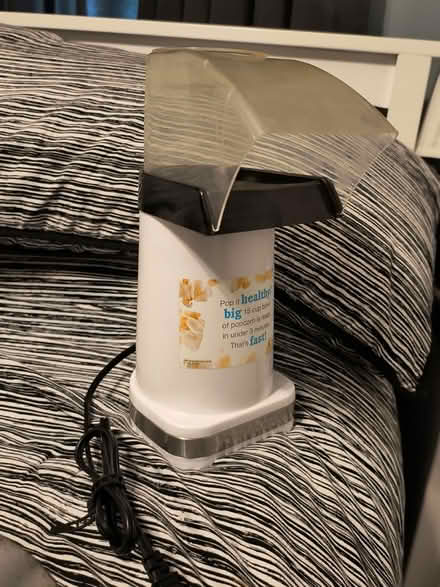 Photo of free Cuisinart popcorn hot air popper (Odenton, near Odenton Elem) #1
