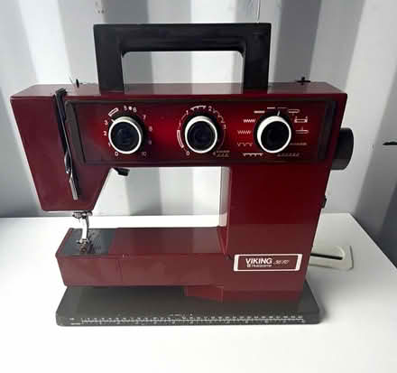 Photo of Viking Huskvana 5710 sewing machine foot pedal (Ewshot GU10) #1