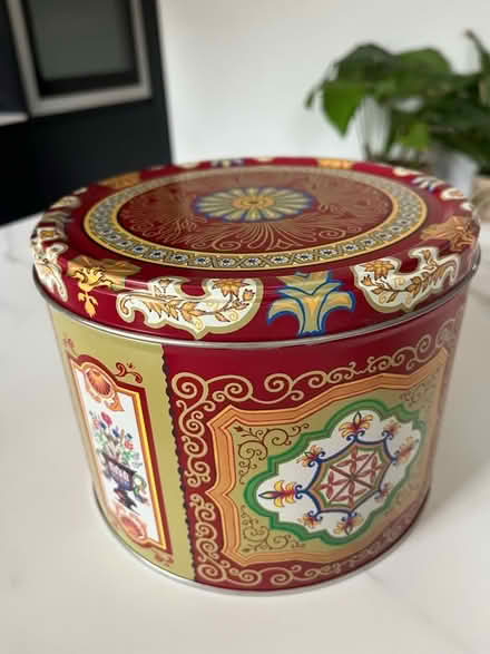 Photo of free Decorative storage tin (Winkfield Row RG42) #1