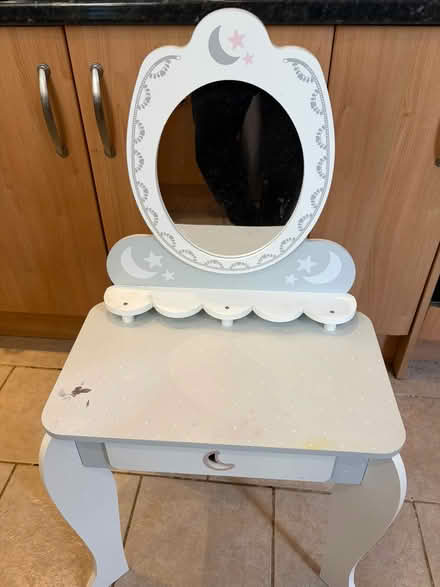 Photo of free Child's dressing table (Ashton under lyne OL7) #1