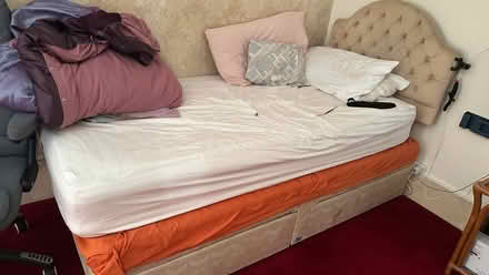 Photo of free Single bed with 2 drawers, mattress and head board (Millbank SW1P) #1