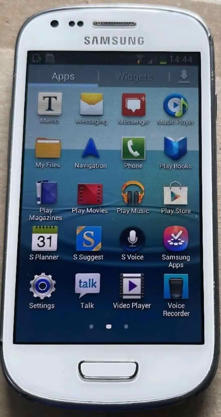 Photo of Small smartphone for basic use (Samsung S3 Mini or s (Capel St Mary IP9) #1