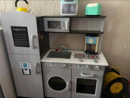 Photo of free Play kitchen (Wincobank S5) #2
