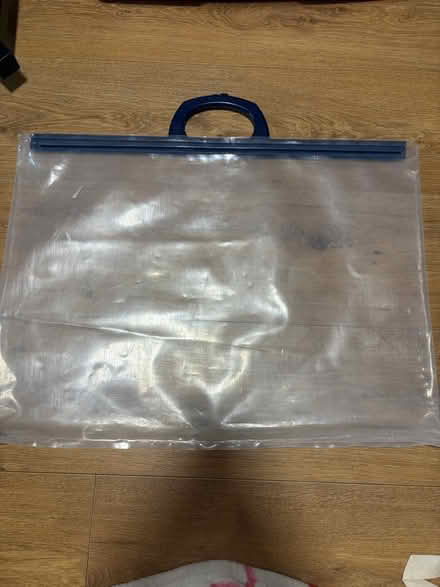 Photo of free A3 plastic carrier with handles (Poplars SG2) #1