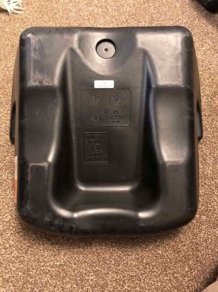 Photo of free Child booster seat (By Oakleigh Park station EN4) #2