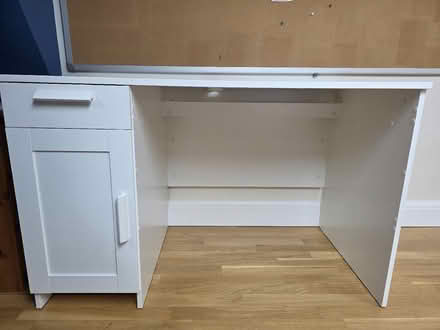 Photo of free White ikea desk (Cutteslowe OX2) #1