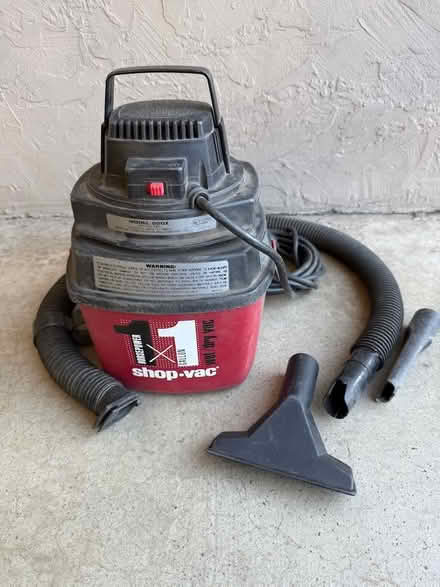 Photo of free shop vac 1 hp 1 gal (Highway 85 & El Camino) #1