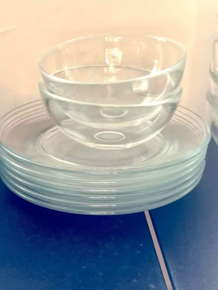 Photo of free 22-Piece Clear Glass Dinnerware Set (Arlington, VA) #4