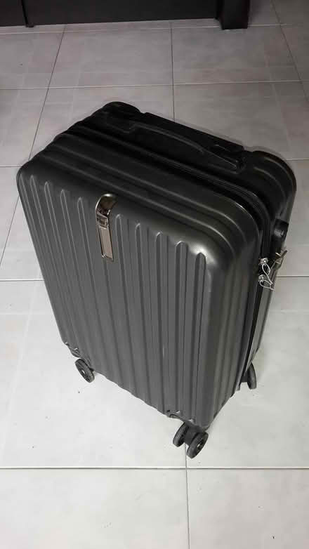 Photo of free Small Cabin Luggage (Queenstown, near MRT) #1