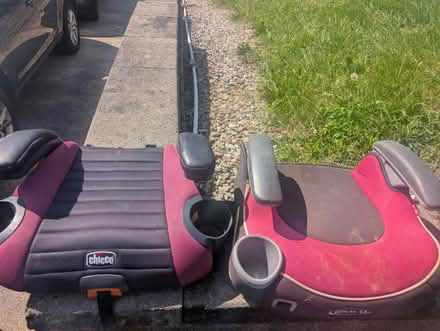 Photo of free Car seats (Bethel Park) #1