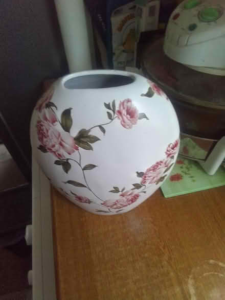 Photo of free China Vase (The Ronkswood WR5) #2