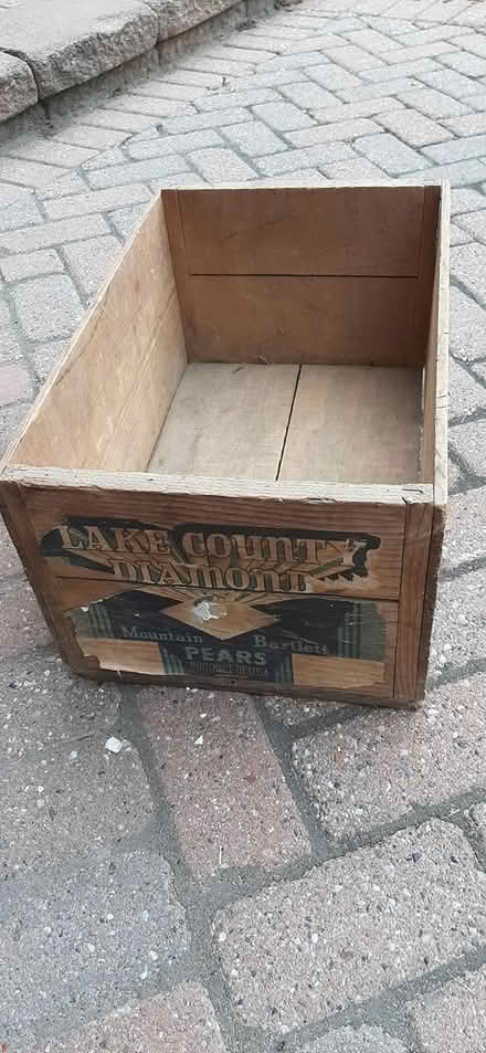 Photo of free Old wooden box (Hiawatha Park) #1