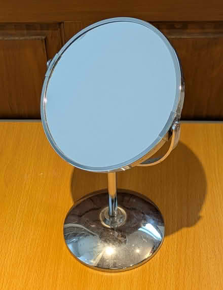 Photo of free Free-standing shaving mirror (Hanover BN2) #1