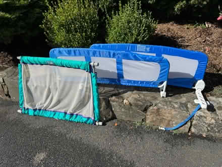 Photo of free Child bed rails & fabric baby gate (Hartsdale NY near Trader Joe’s) #2