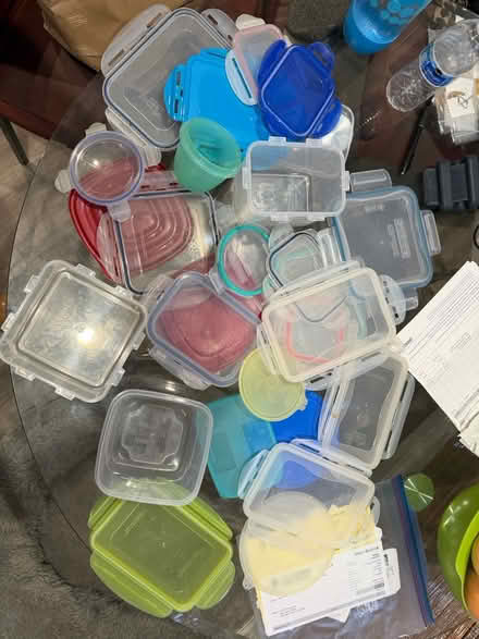Photo of free pyrex snapware tupperware (El Camino/shoreline/Miramonte) #1