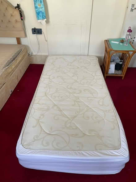 Photo of free Single bed with 2 drawers, mattress and head board (Millbank SW1P) #3