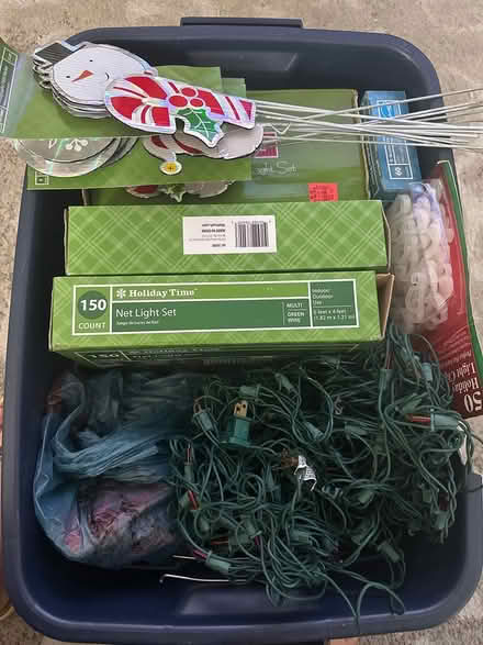 Photo of free Christmas tote (by arundel mills) #1
