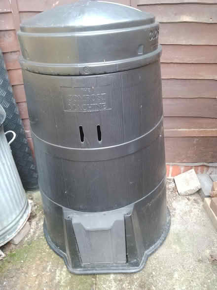 Photo of free Compost bin (Tilehurst RG31) #1